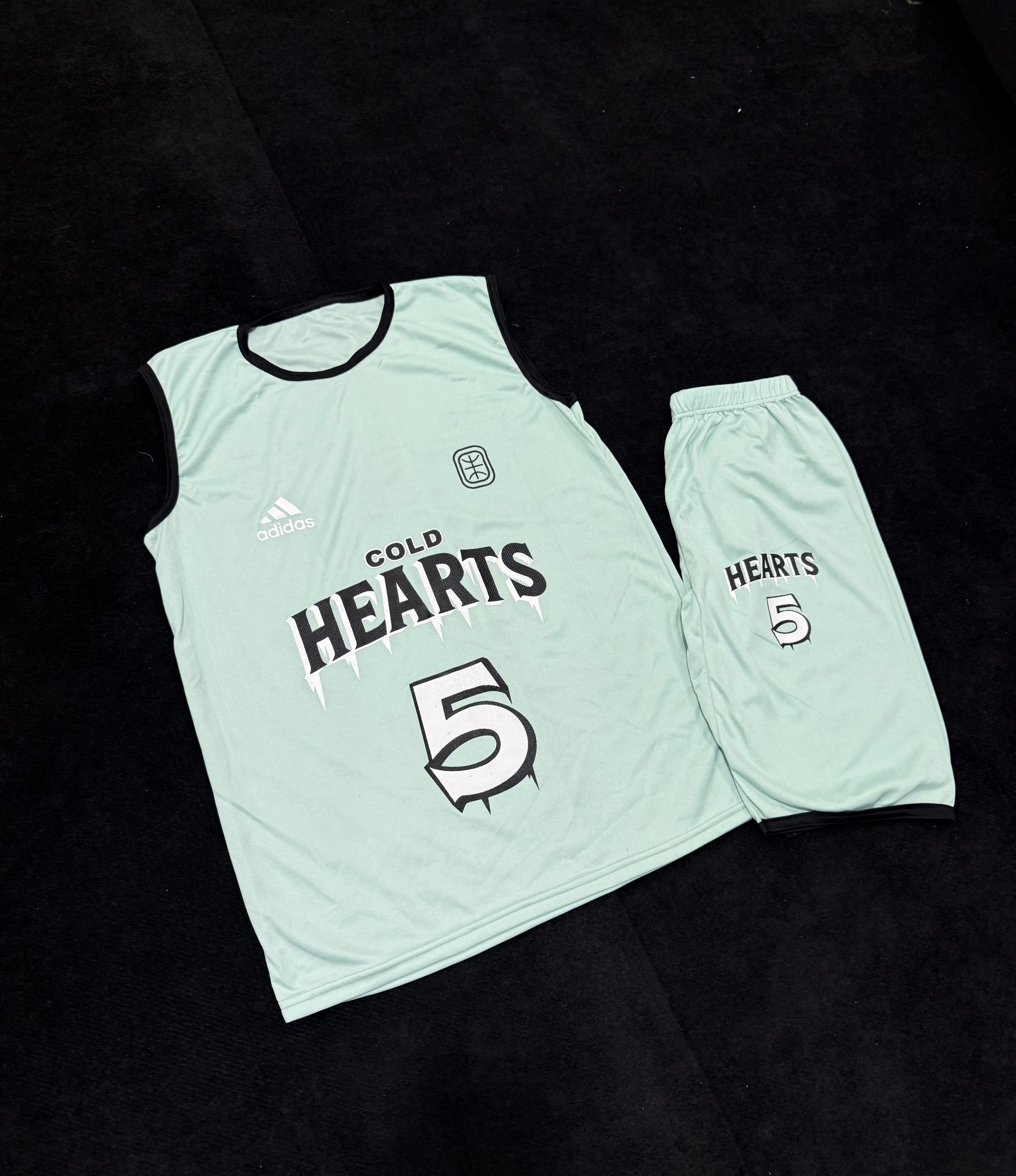 ست تاپ وشلوارک ورزشی HEARTS 5